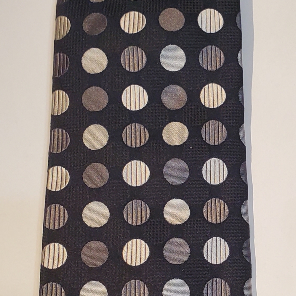 Silk tie